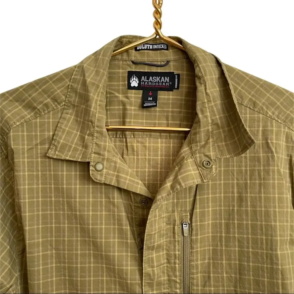 DULUTH UNTUCKED Alaskan Hardgear men's hiking shirt green plaid size MEDIUM - Picture 3 of 10